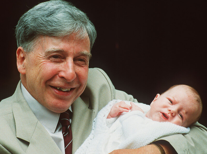 IVF pioneer Robert Edwards dies at age 87 - Genetic Literacy Project