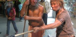 px Neandertala homo modelo en Neand muzeo