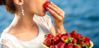 How to Include More Strawberries in Your Diet