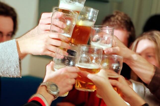 alcohol and academics pic source medimoon com