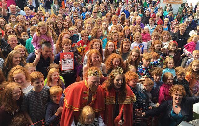 cropped MIKingandQueenRedheadconventioncrowdshot