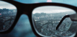 Removing cataracts appears to reduce the risk of dementia