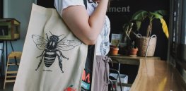 Viewpoint: Misleading claims on Mom’s Organic Market grocery bags deceive shoppers about bee health, pesticide dangers and neonicotinoids