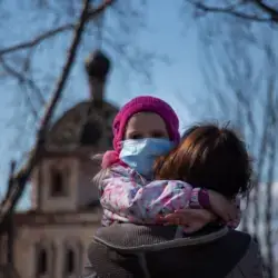 coronavirus children in mask