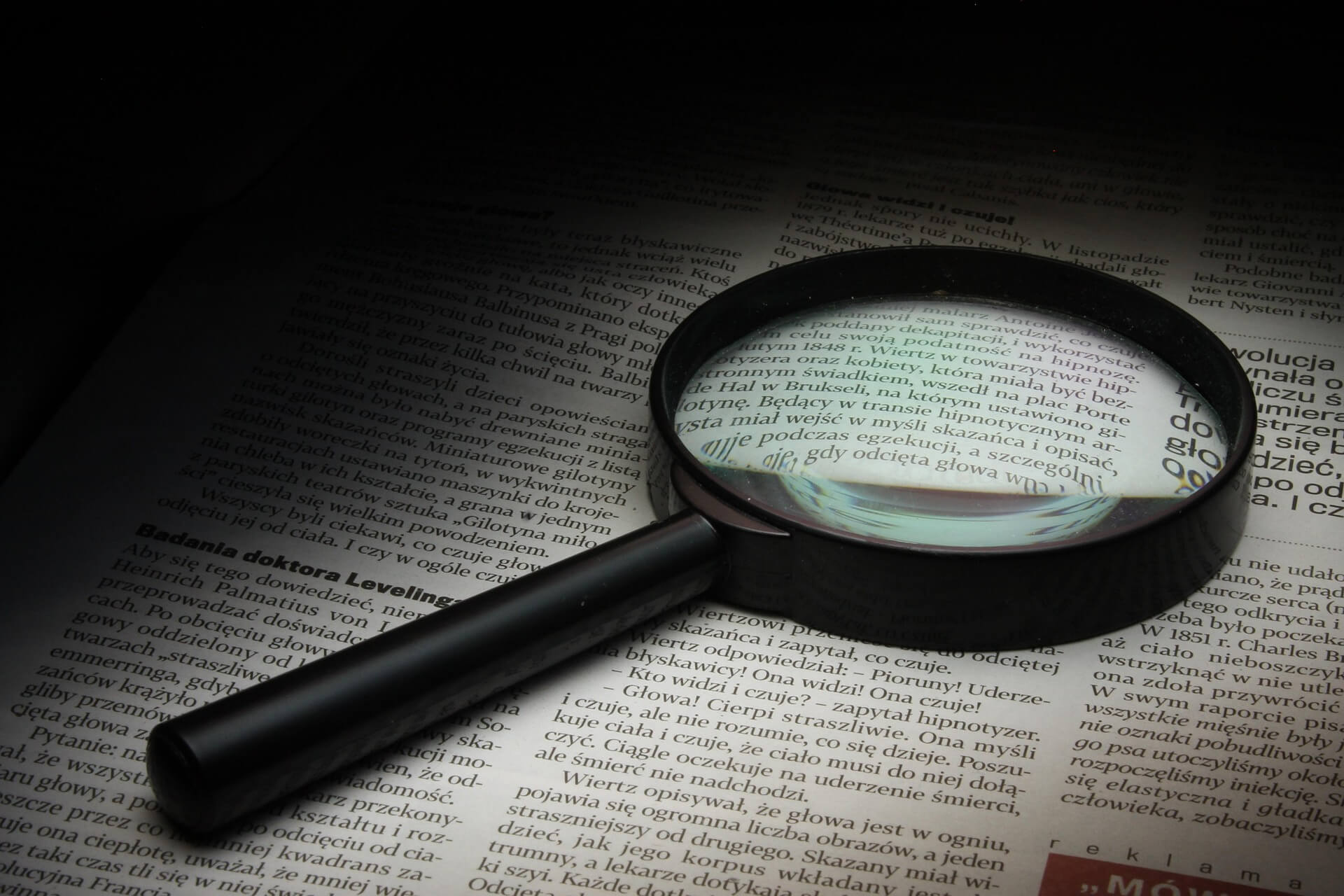 ‘More conversational and informal’: AI written ‘fake news’ is perceived as more credible than human disinformation promoters