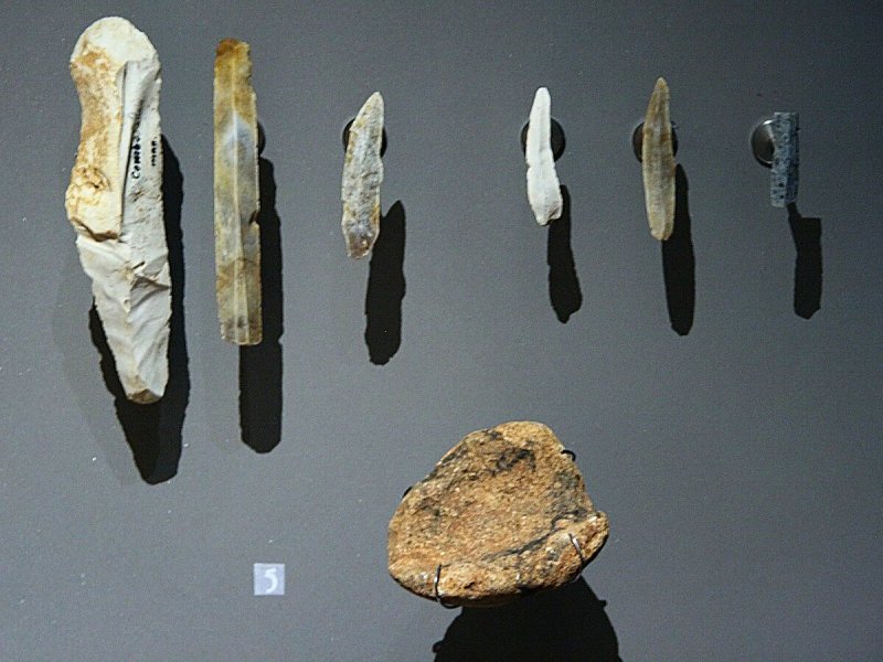 px Prehistoric Tools Les Combarelles Les Eyzies de Tayac MNP