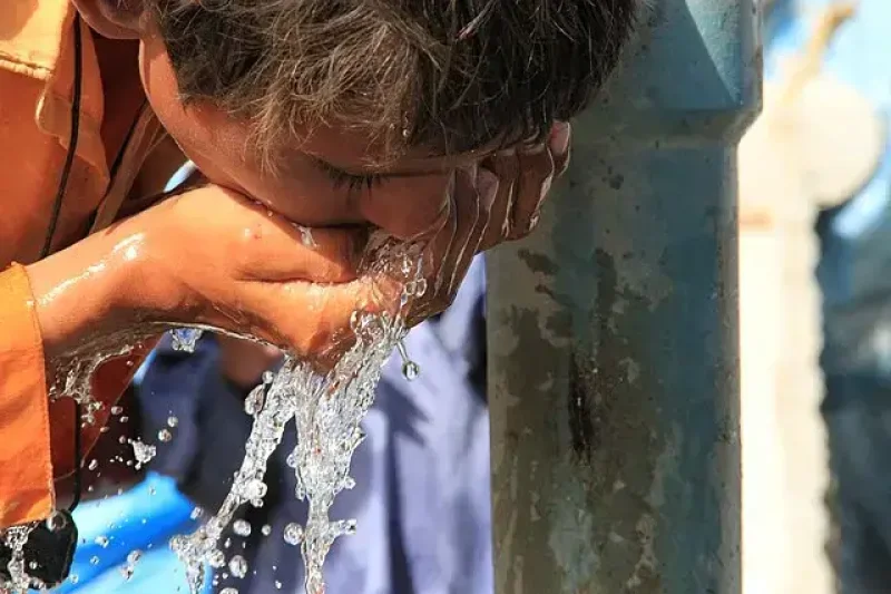 Recent floods caused 14 million people to flee their homes, thousands of schools, agriculture to be wiped out, and diseases to spread. Credit: UK DFID via Flickr and CC-BY-2.0