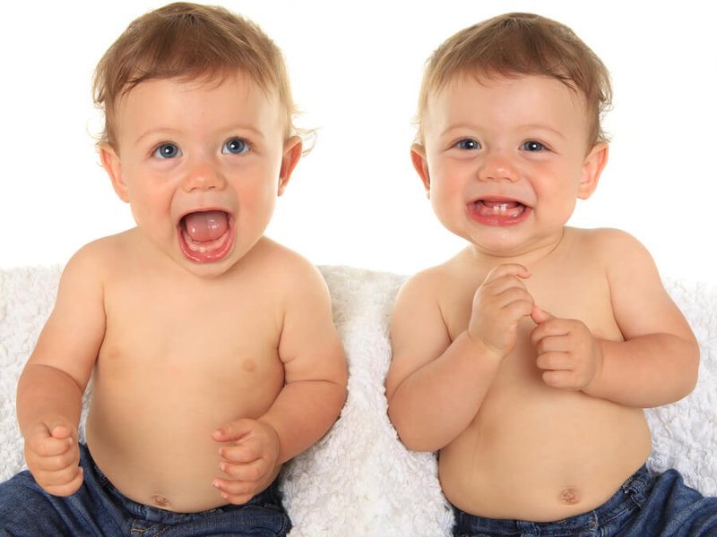 Twin baby boys Ten months old cropped