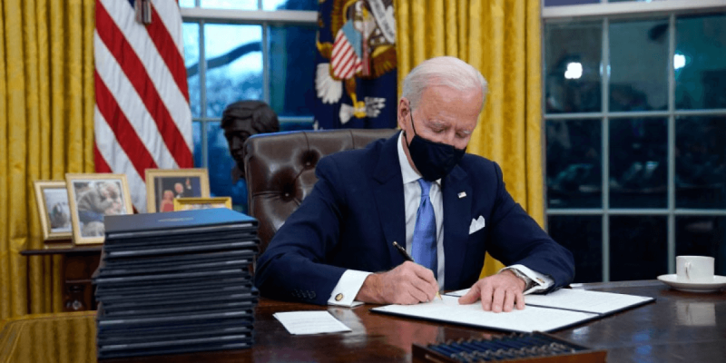 biden desk