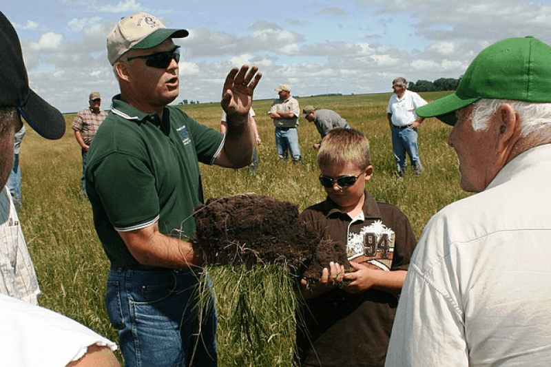 "Healthy" soil being displayed. Credit: USDA NRCS South Dakota via CC-BY-SA-2.0