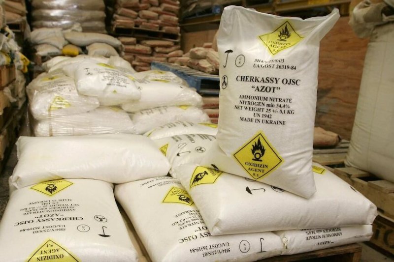 Fertilizers like ammonium nitrate are resource intensive and difficult to store and transport safely. Credit: Tim Wimborne via Reuters