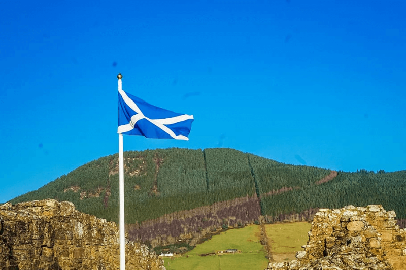 united kingdom drumnadrochit urquhart castle flag