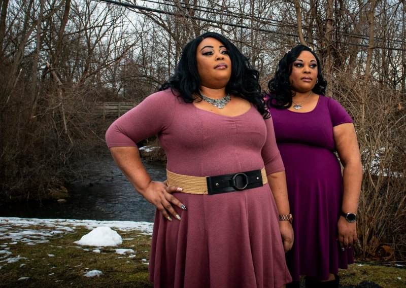 Kimberly (left) and Kelly Standard. Credit: Emily Rose Bennett/New York Times